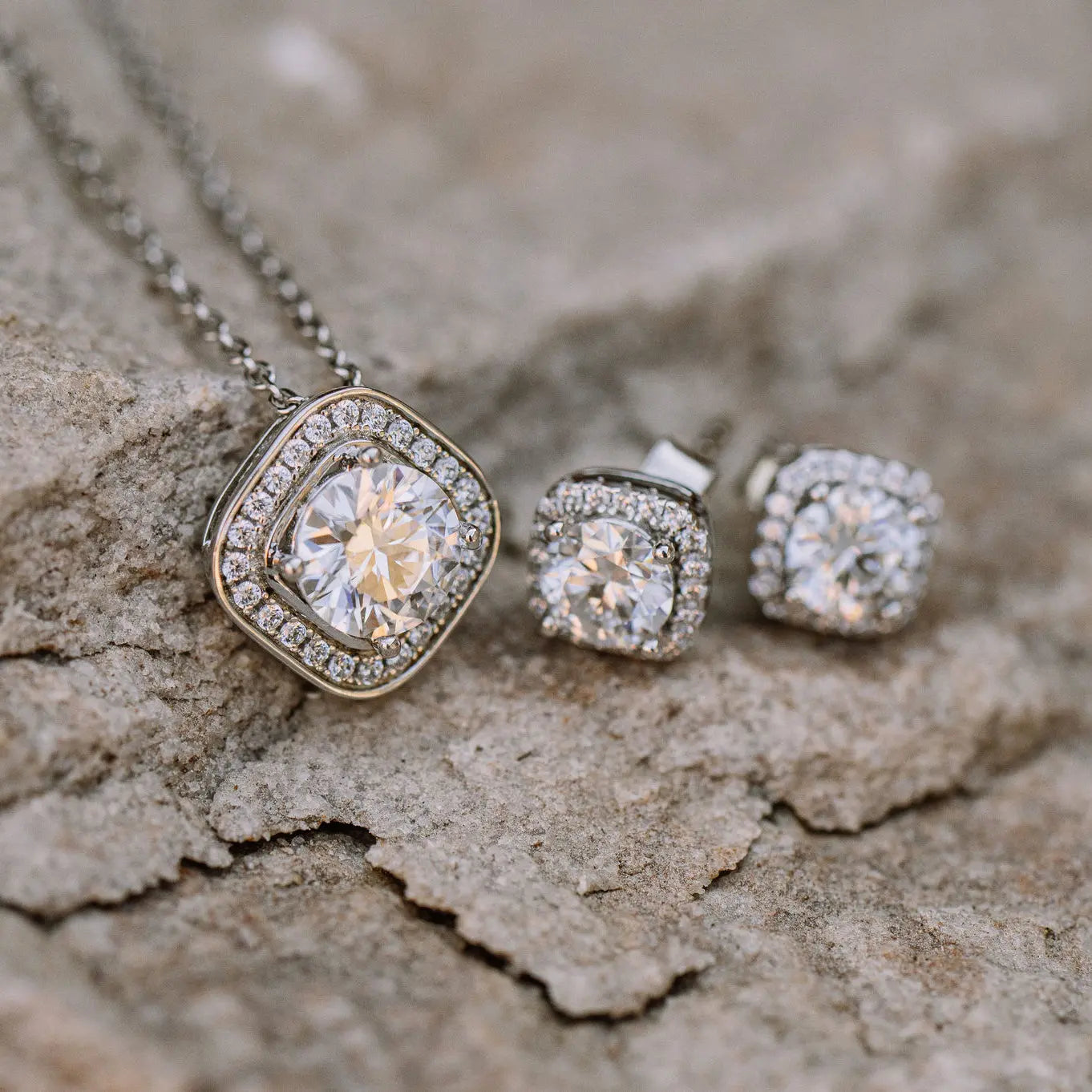 Moissanite Jewellery for a Great Mother's Day Gift