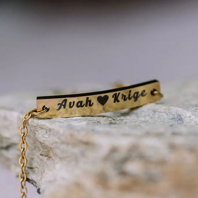 Make Mom's Day This Mother's Day with a Beautiful Custom Jewellery Gift