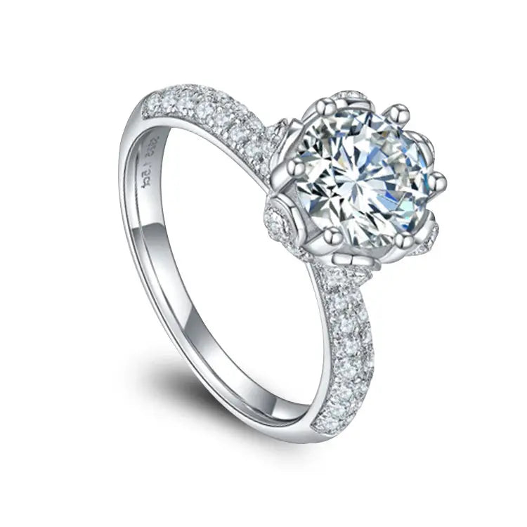 Sterling Silver Ring With Round Cut Moissanite