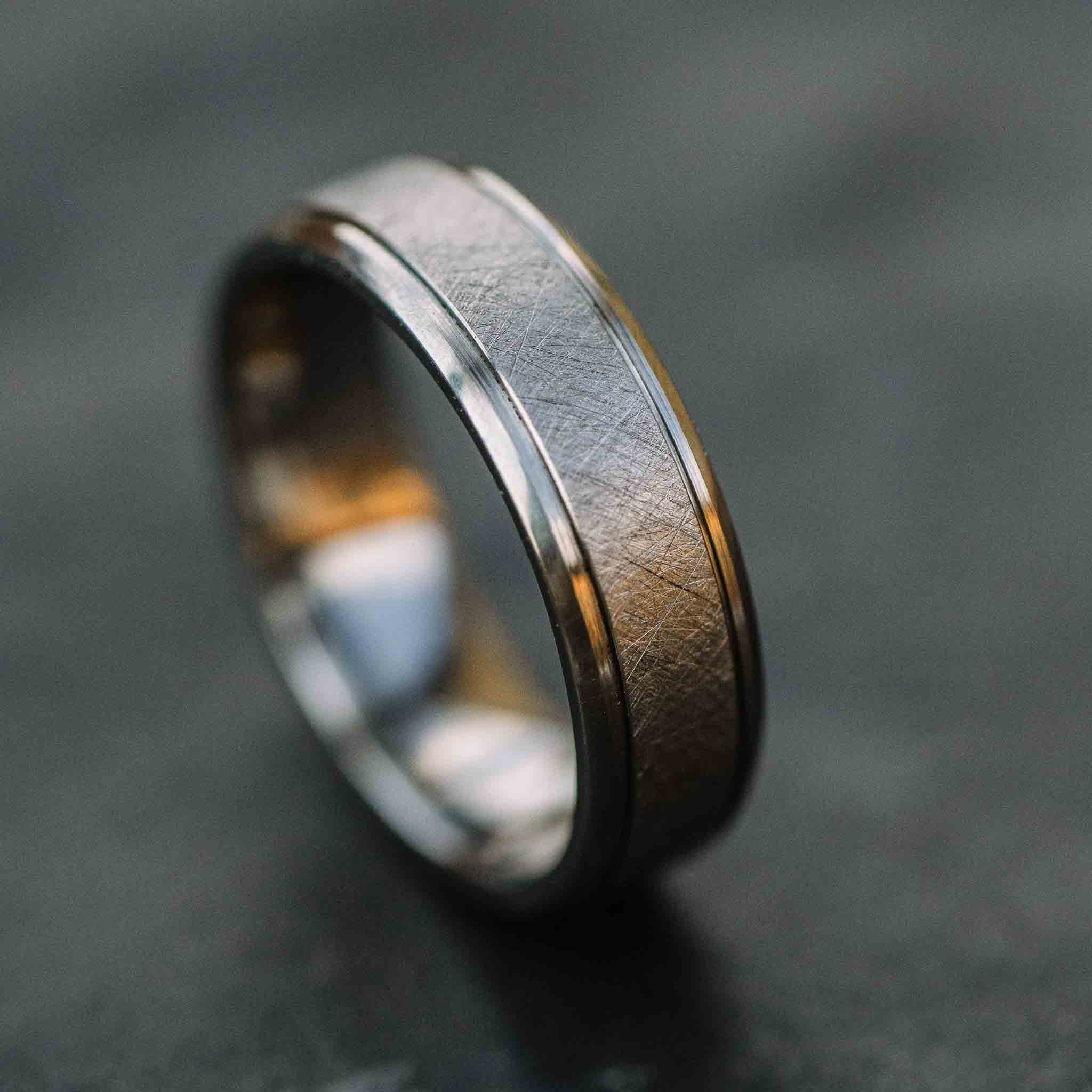 Rathi Titanium Ring Silver